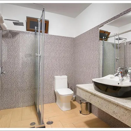 Hotel Rikuest Qender Bulgarec