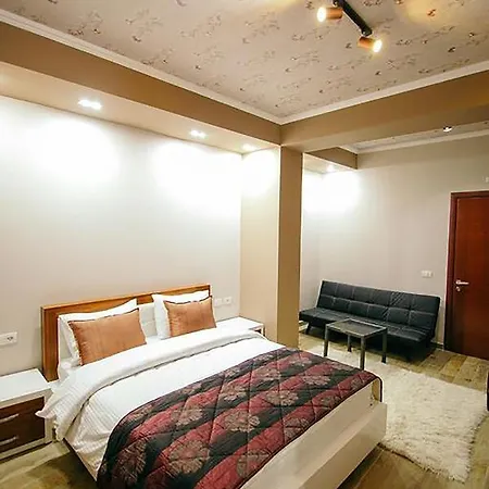 Hotel Rikuest Qender Bulgarec