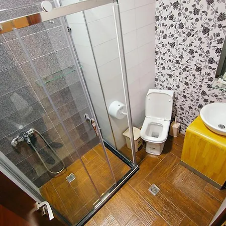 Rikuest Hotel Qender Bulgarec
