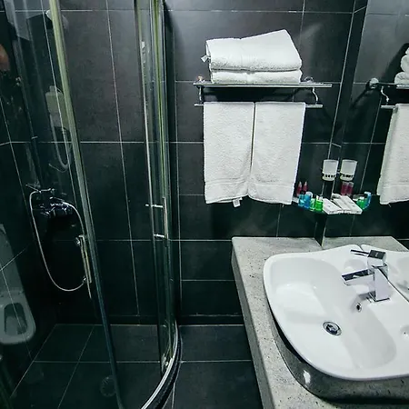 Hotel Rikuest Qender Bulgarec
